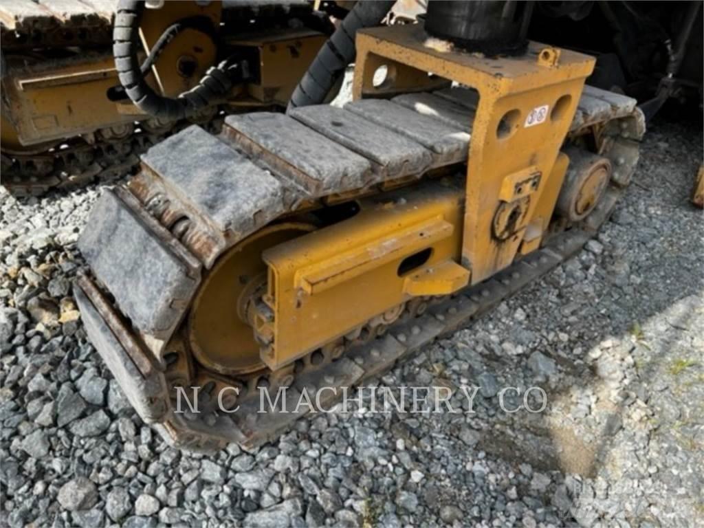CAT PM825 Asfaltsläggningsmaskiner