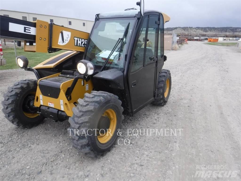 CAT TH255C Teleskoplastare