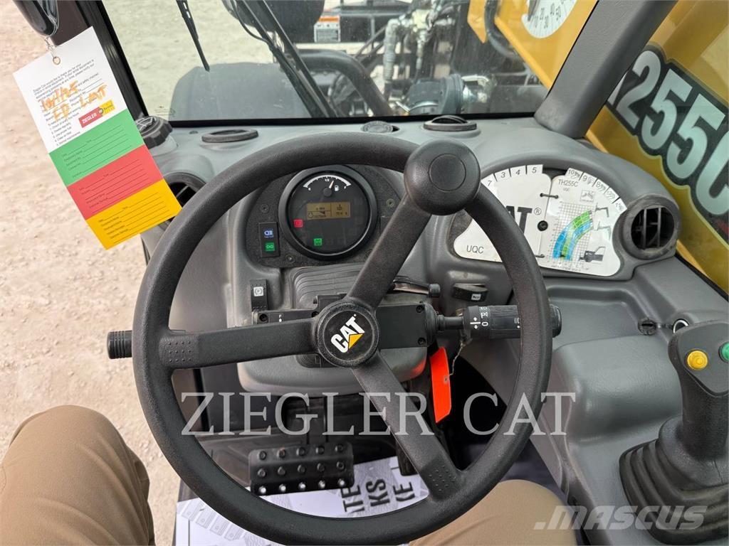 CAT TH255C Teleskoplastare
