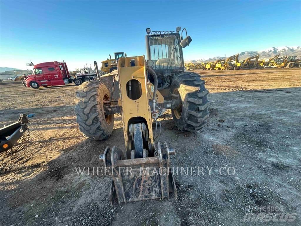 CAT TH330B Teleskoplastare