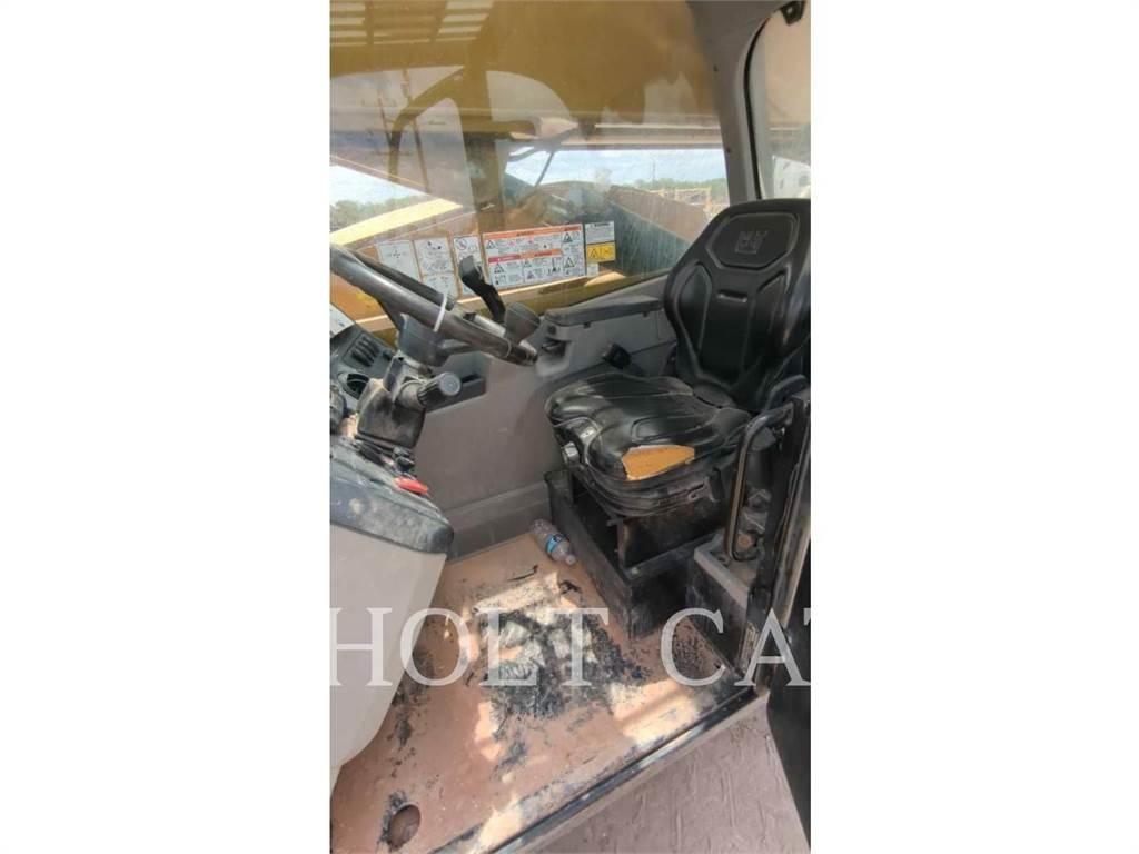 CAT TL1055 Teleskoplastare