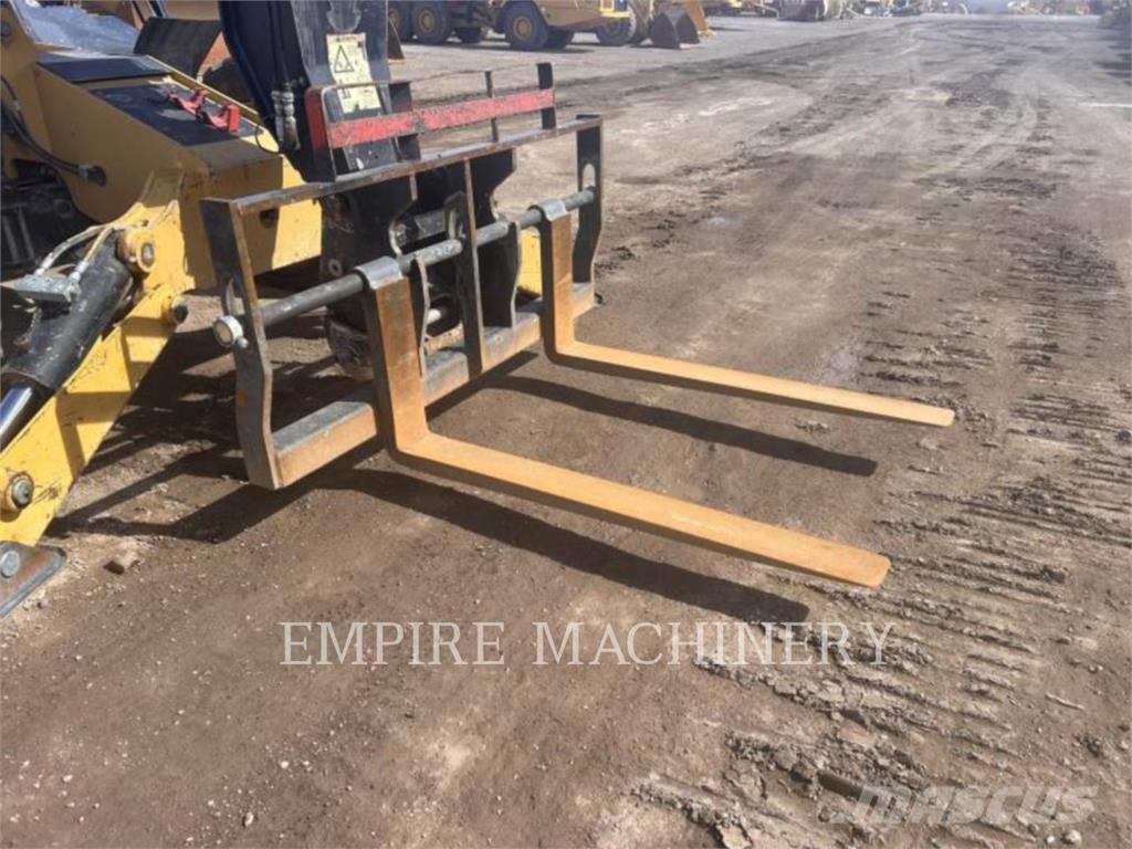 CAT TL1055D Teleskoplastare