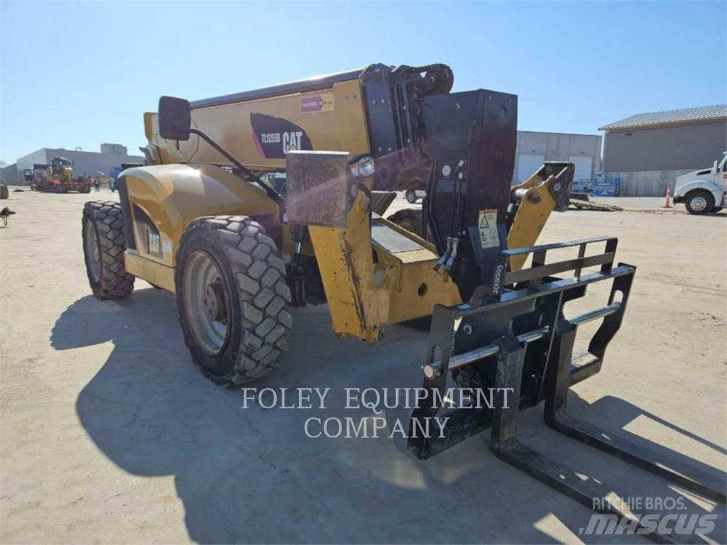 CAT TL1255DO Teleskoplastare