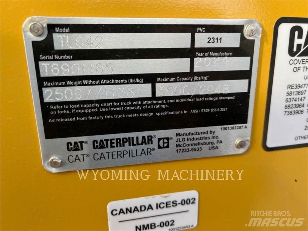 CAT TL642 Teleskoplastare