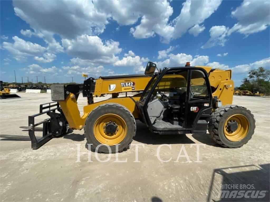 CAT TL642 Teleskoplastare