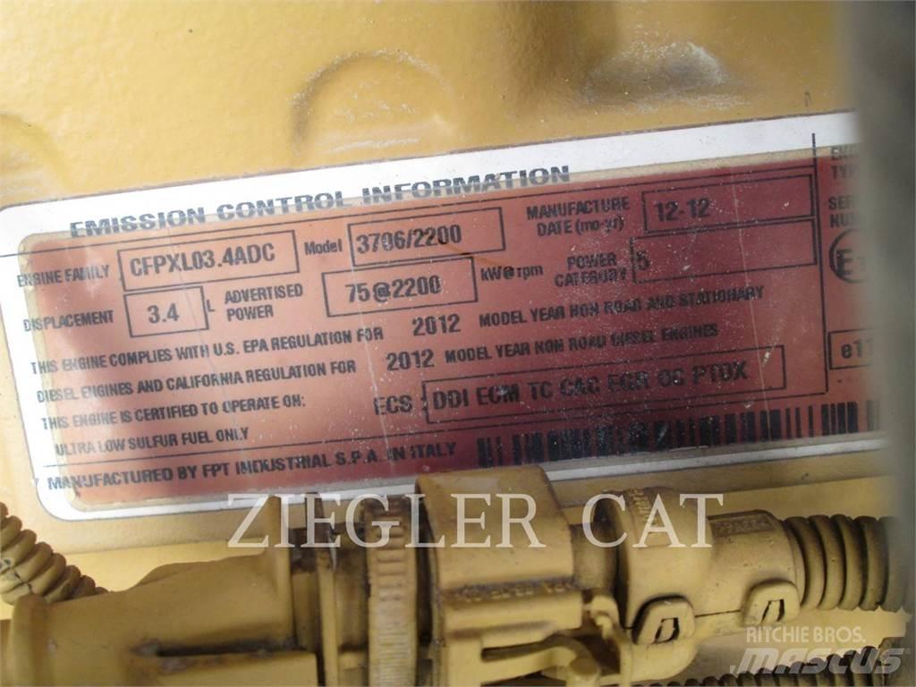 CAT TL642C Teleskoplastare