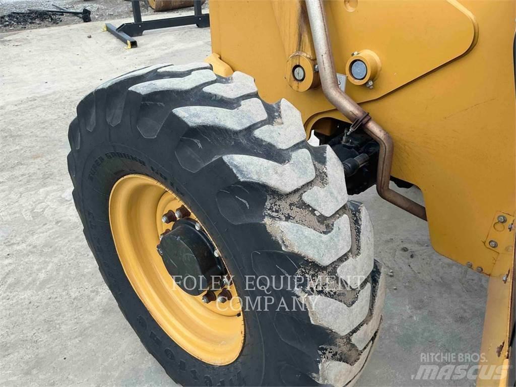CAT TL642D Teleskoplastare