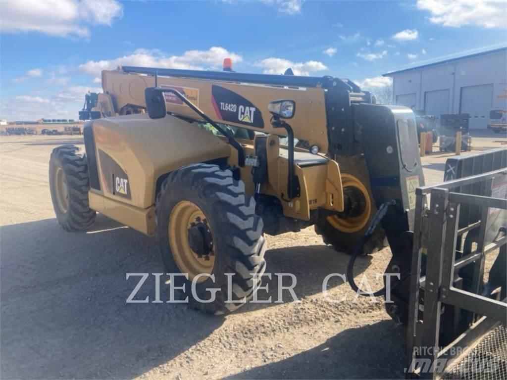 CAT TL642D Teleskoplastare