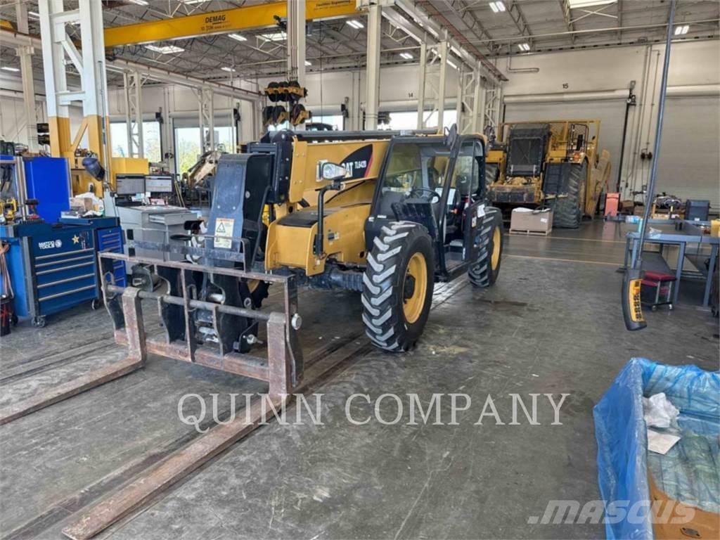 CAT TL642D Teleskoplastare
