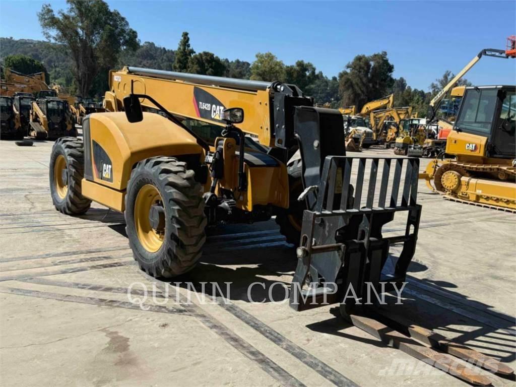 CAT TL642D Teleskoplastare