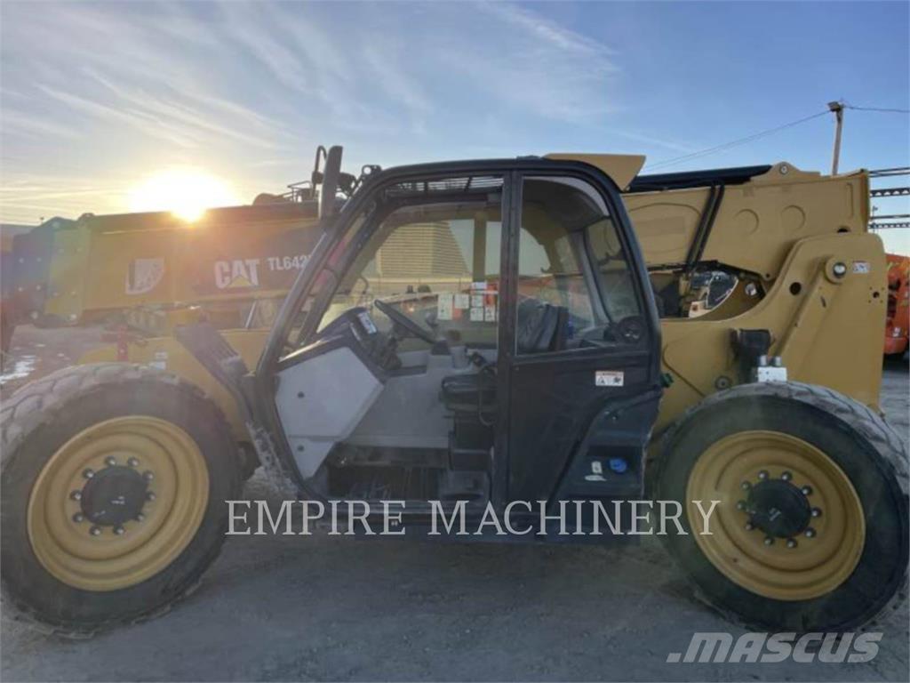 CAT TL642D Teleskoplastare