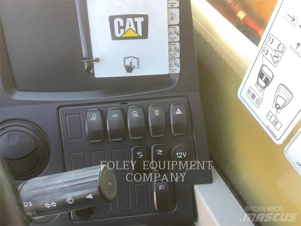 CAT TL642DC Teleskoplastare