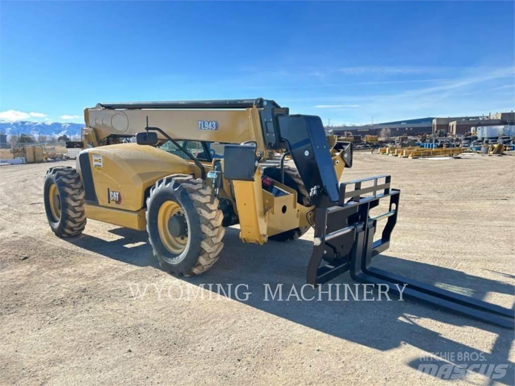 CAT TL943 Teleskoplastare