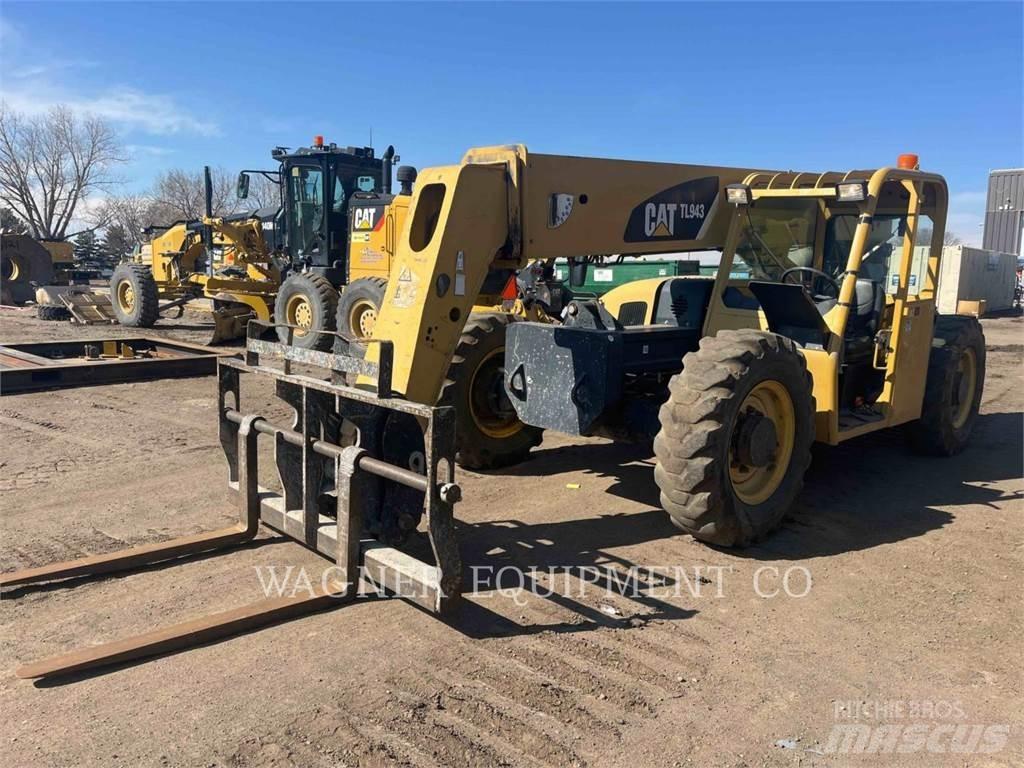 CAT TL943 Teleskoplastare