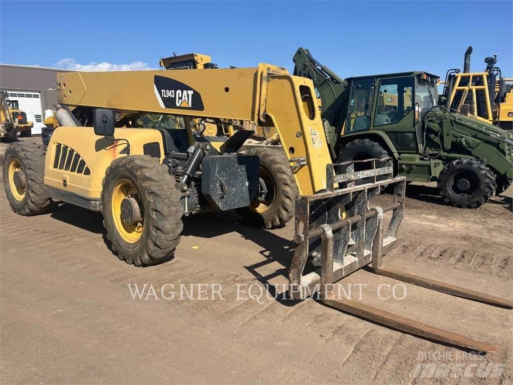 CAT TL943 Teleskoplastare
