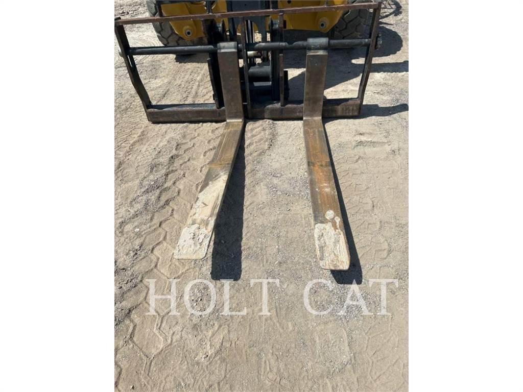 CAT TL943 Teleskoplastare