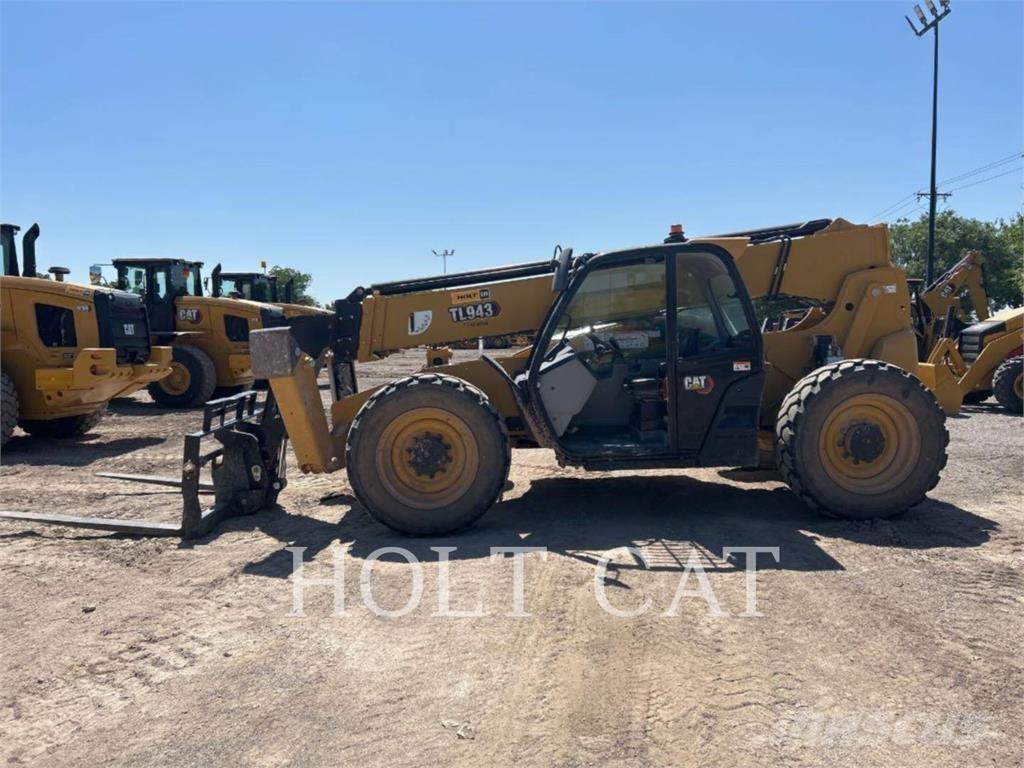 CAT TL943 Teleskoplastare