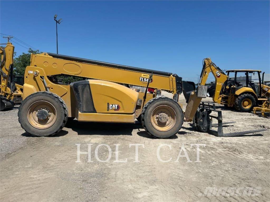 CAT TL943 Teleskoplastare