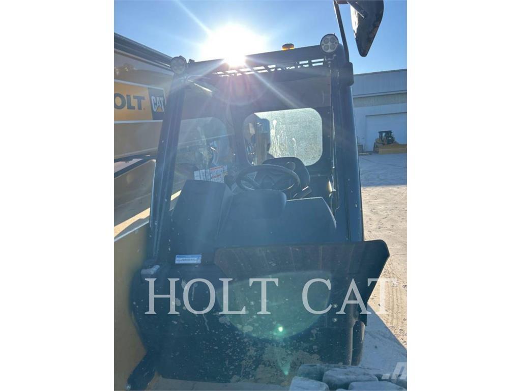 CAT TL943 Teleskoplastare