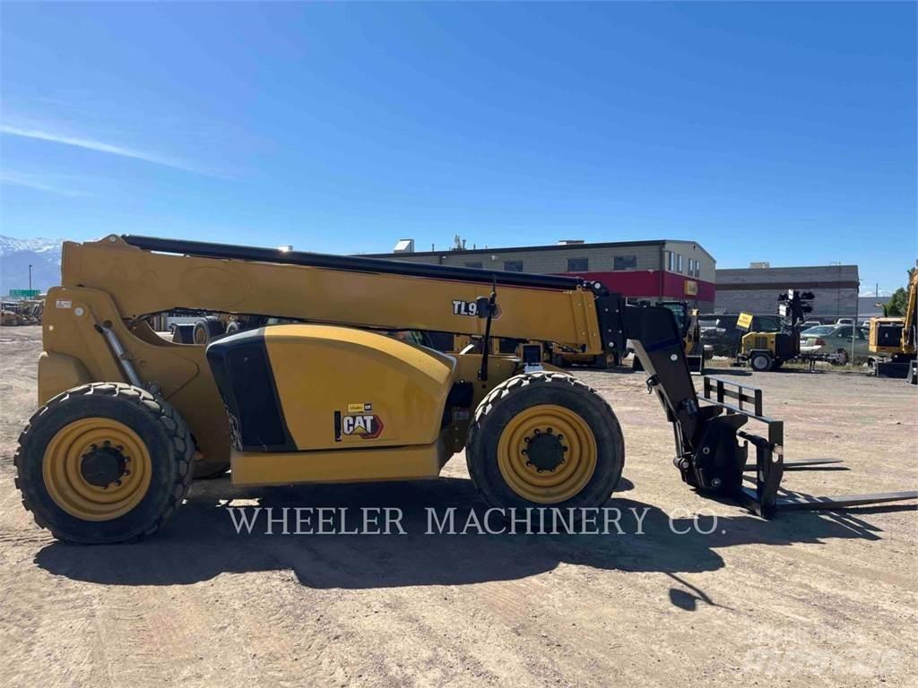 CAT TL943 CB Teleskoplastare