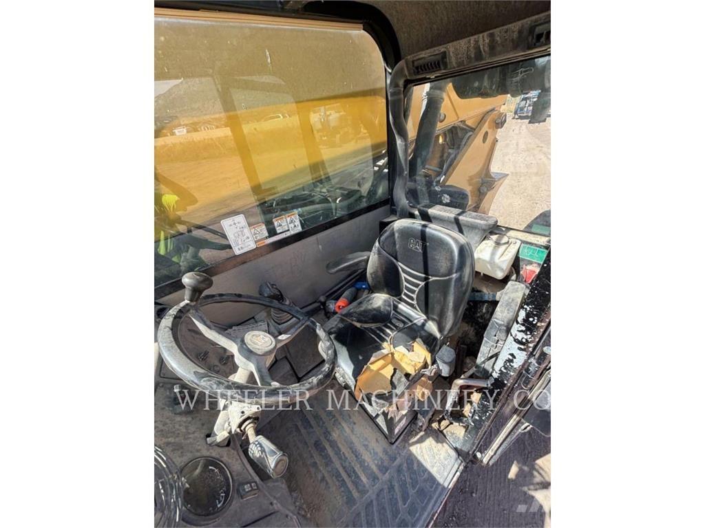 CAT TL943C CAB Teleskoplastare