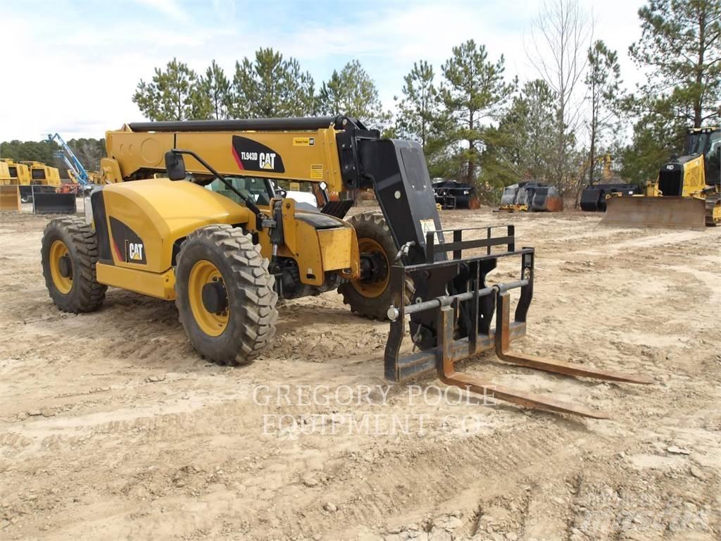 CAT TL943D Teleskoplastare