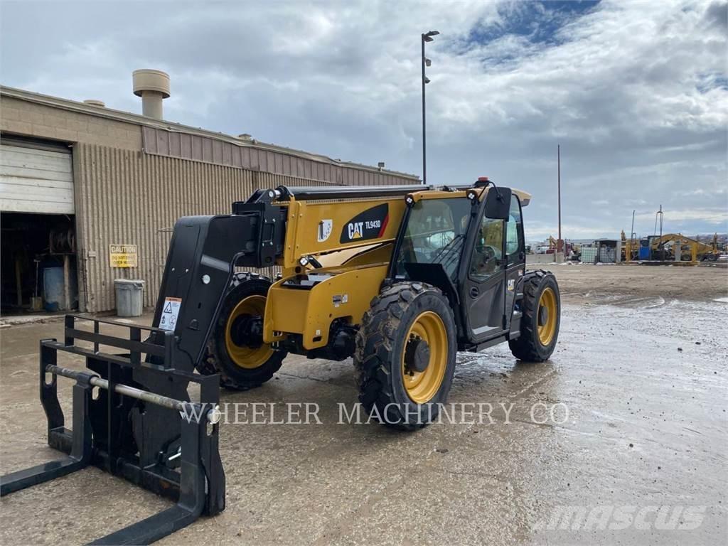 CAT TL943D CB Teleskoplastare