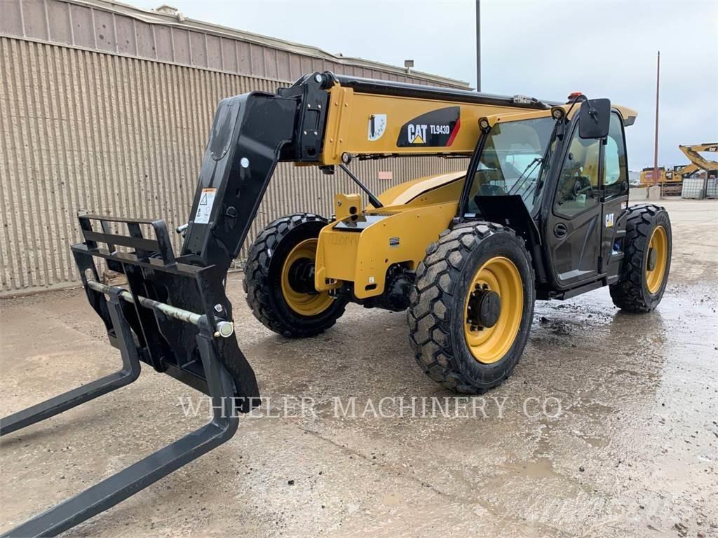 CAT TL943D CB Teleskoplastare