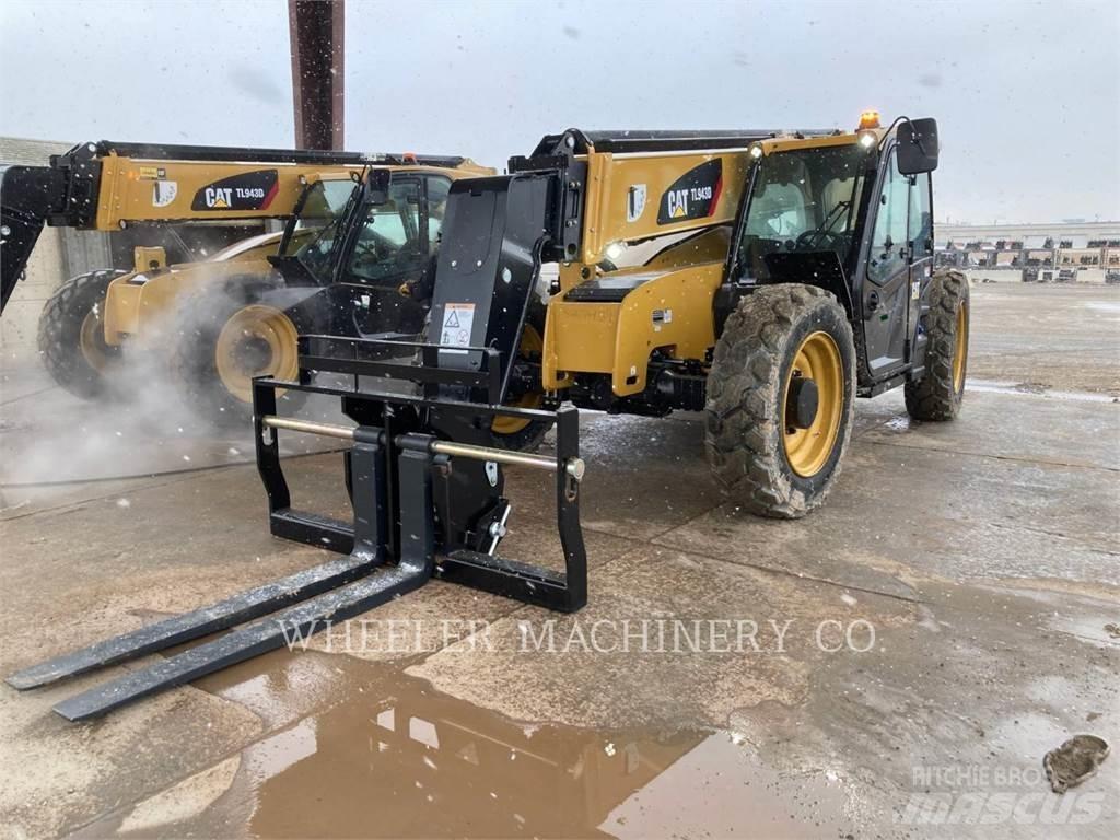 CAT TL943D CB Teleskoplastare