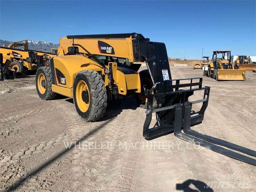 CAT TL943D CB Teleskoplastare