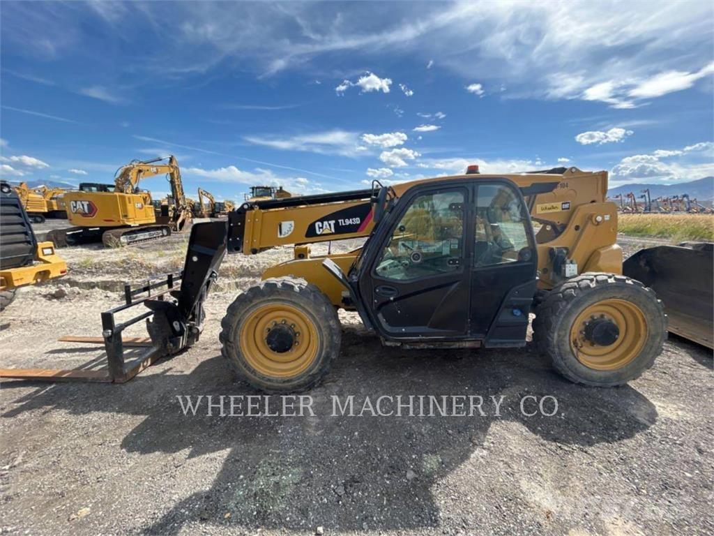 CAT TL943D CB Teleskoplastare