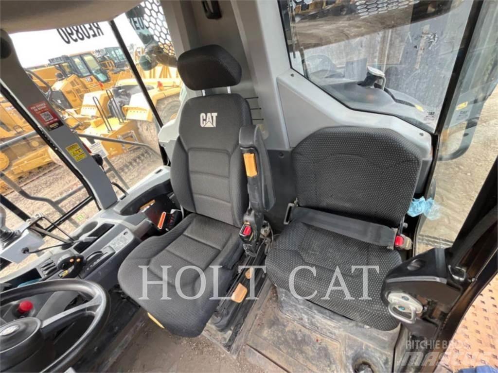 CAT W00 725 Tankbilar
