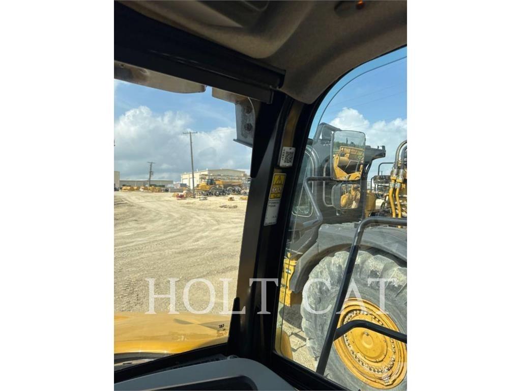 CAT W00 725 Tankbilar