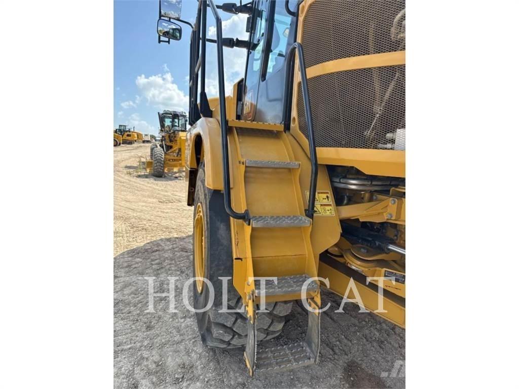 CAT W00 725 Tankbilar