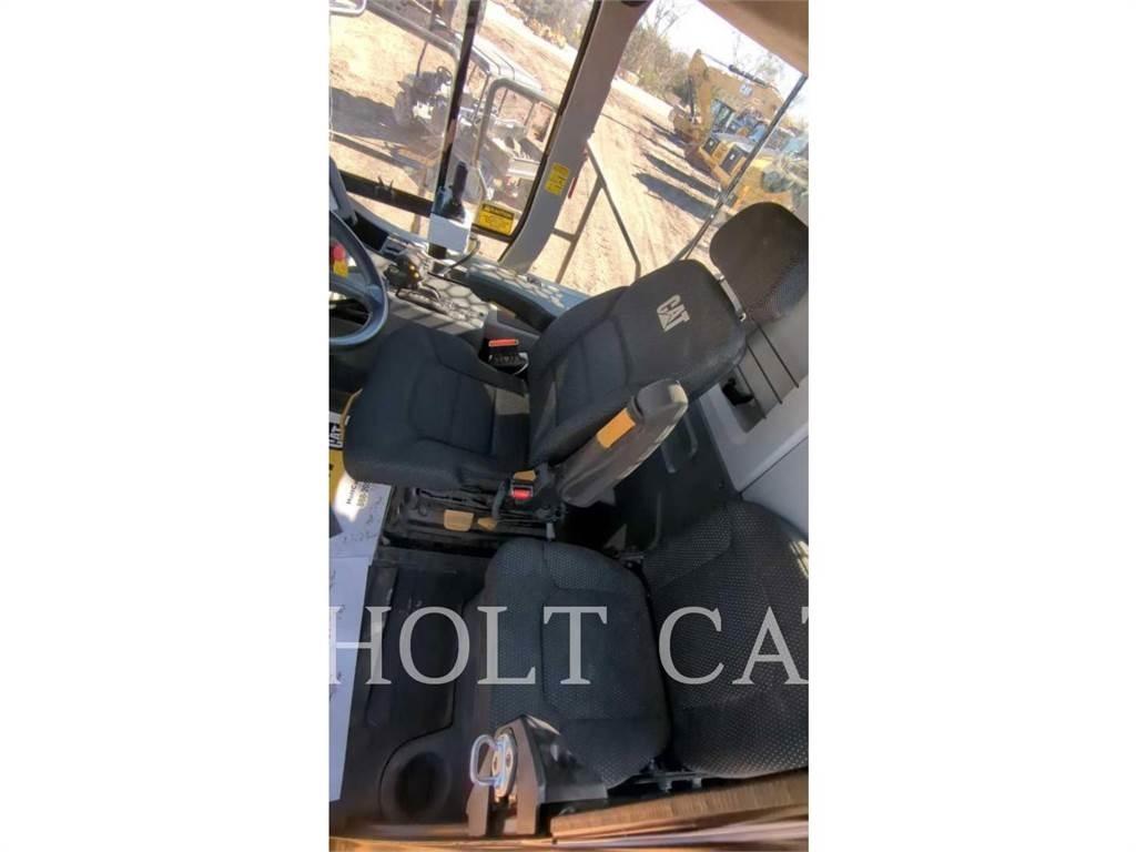 CAT W00 730 Tankbilar