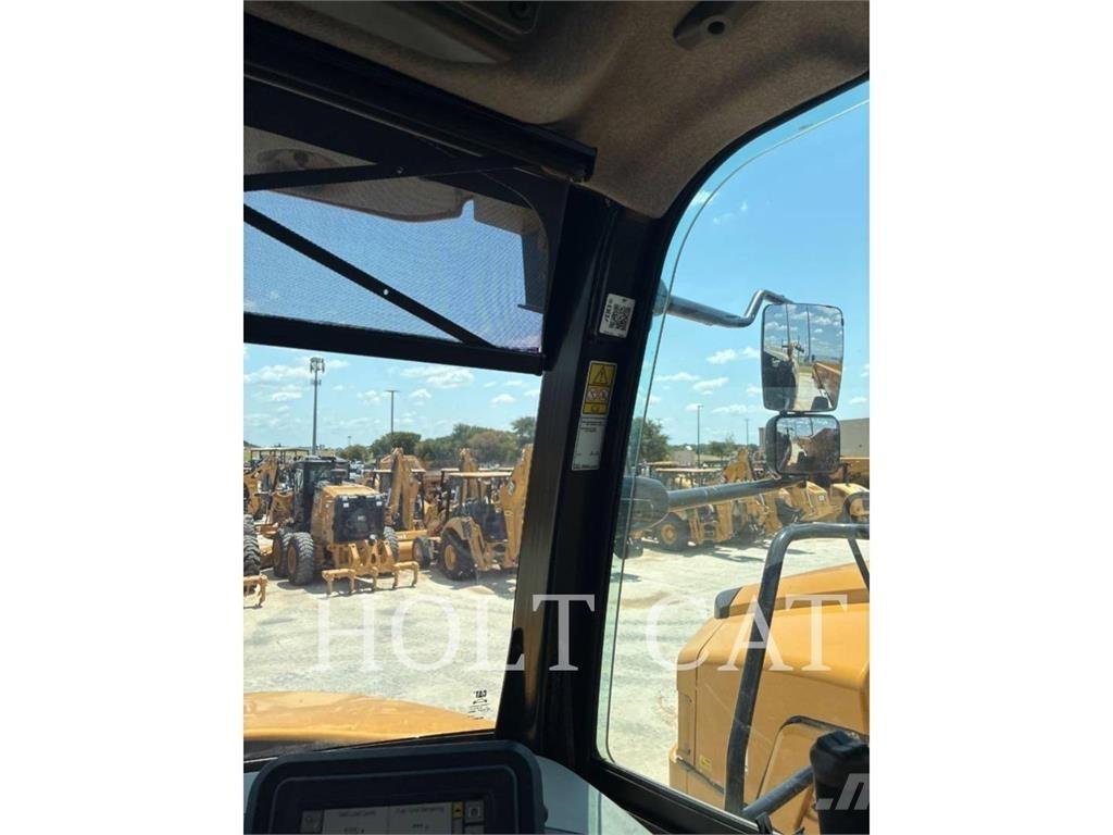 CAT W00 740 Tankbilar
