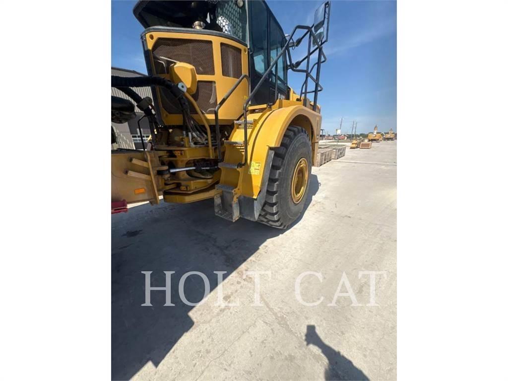 CAT W00 740GC Tankbilar