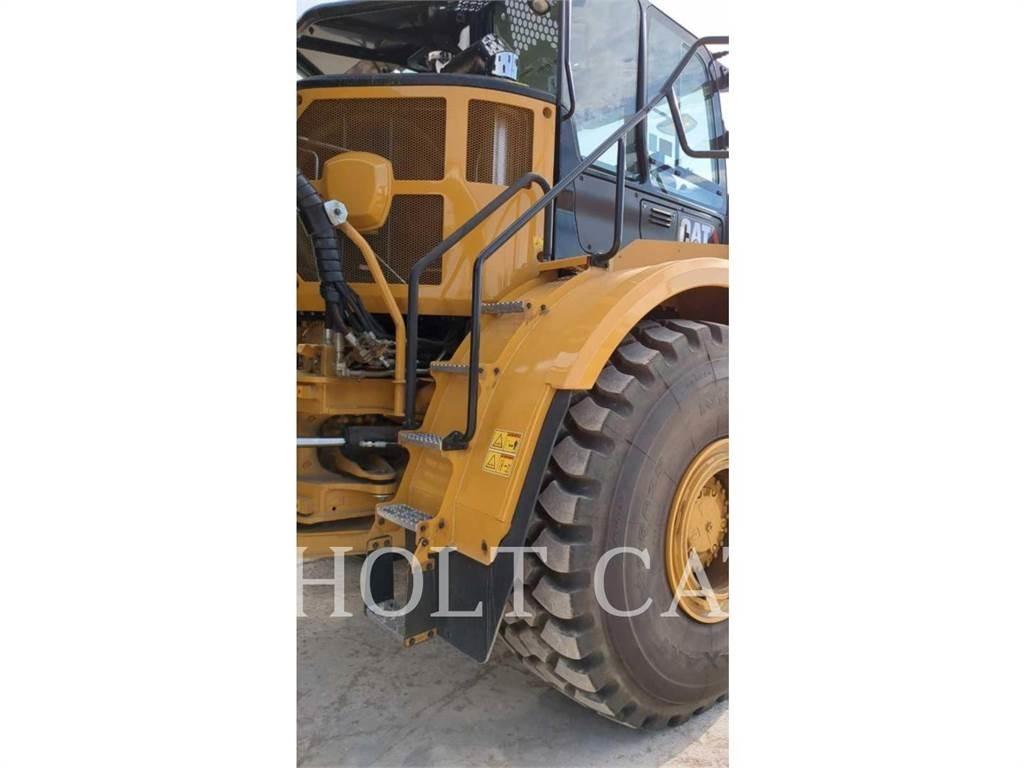 CAT W00 740GC Tankbilar