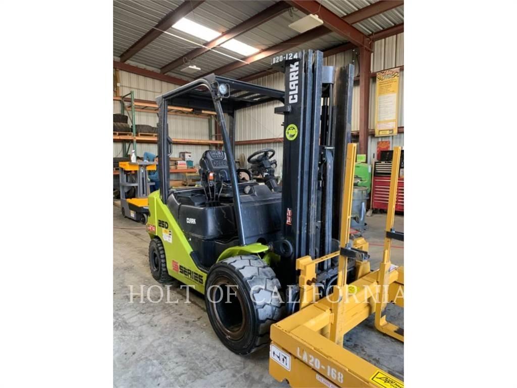 Clark S25D Dieselmotviktstruckar