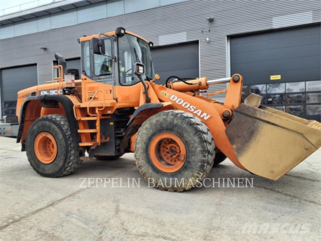 Doosan DL300 Hjullastare
