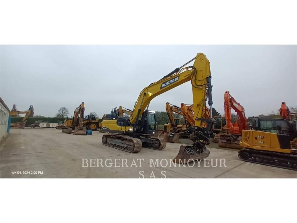 Doosan DX300 Bandgrävare
