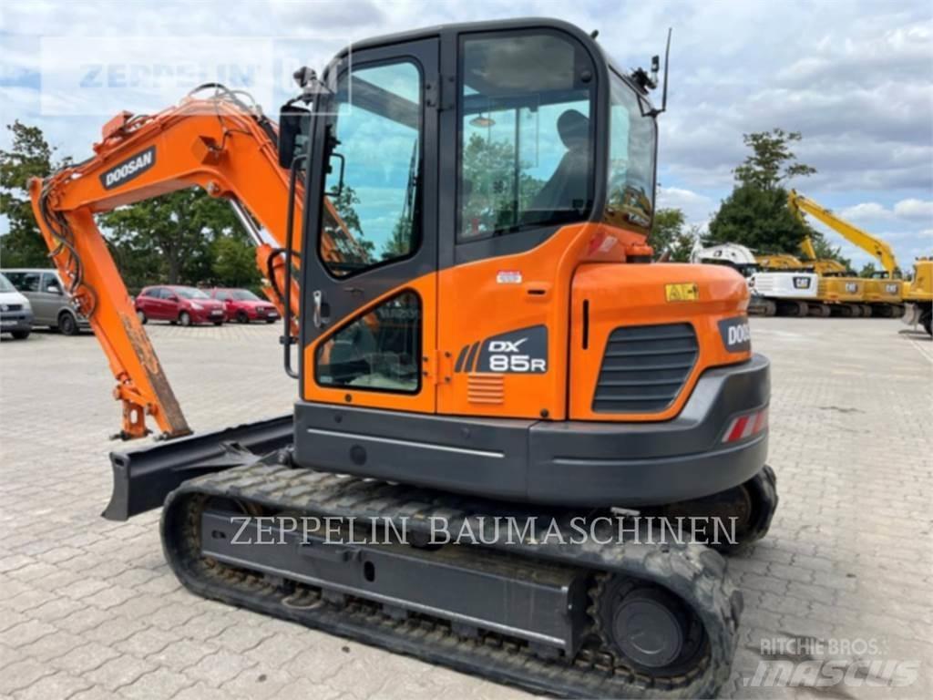 Doosan DX85R-3 Bandgrävare