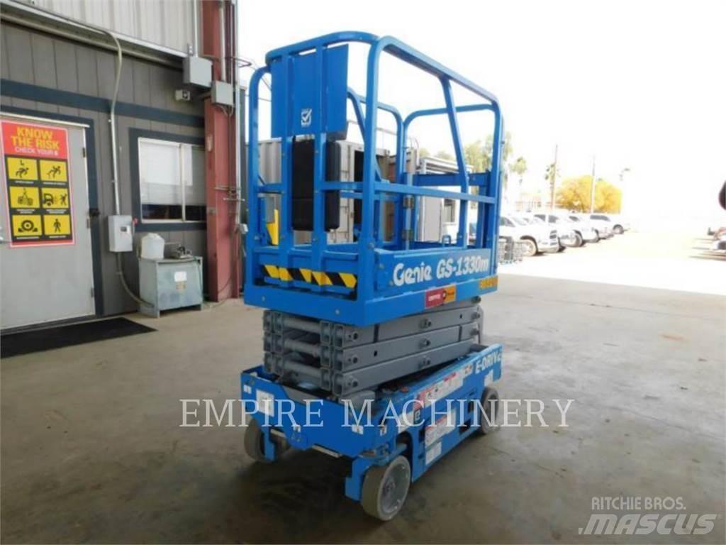 Genie GS1330 Bomliftar