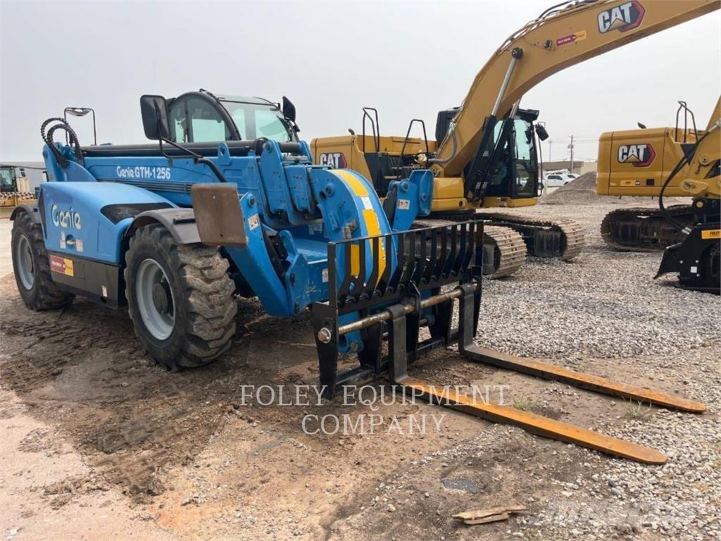 Genie GTH1256C Teleskoplastare