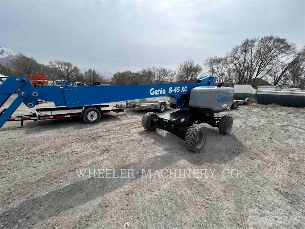 Genie S45XC Bomliftar