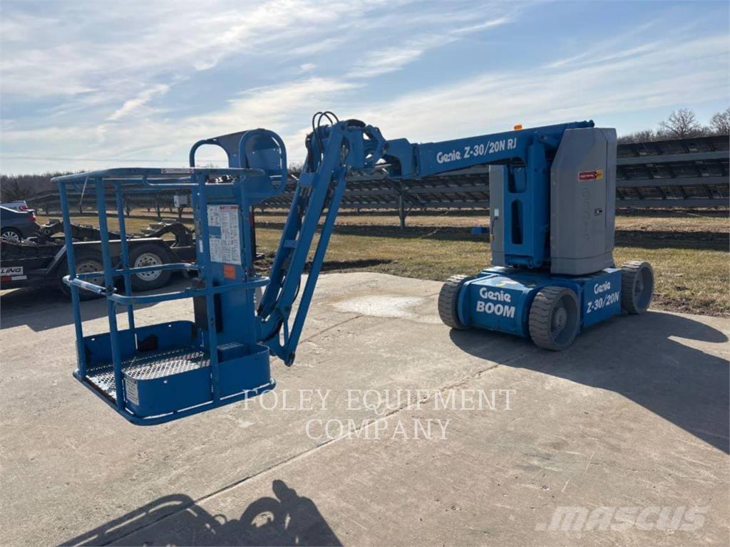 Genie Z30/20NR Bomliftar