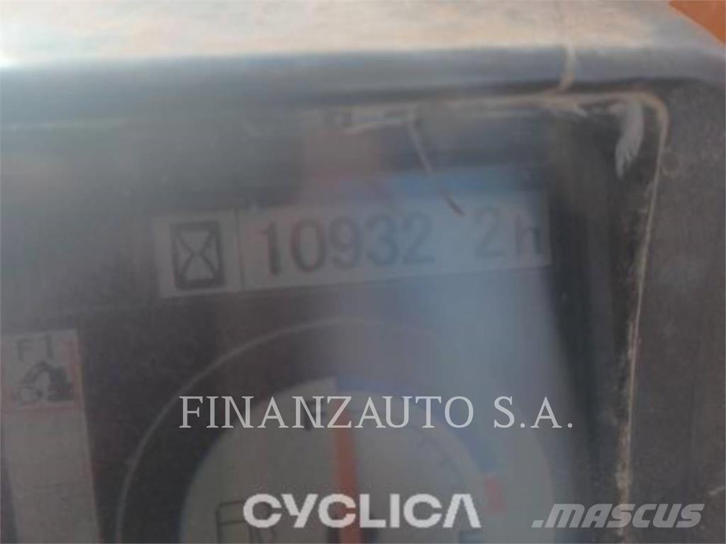 Hitachi ZX210 Bandgrävare