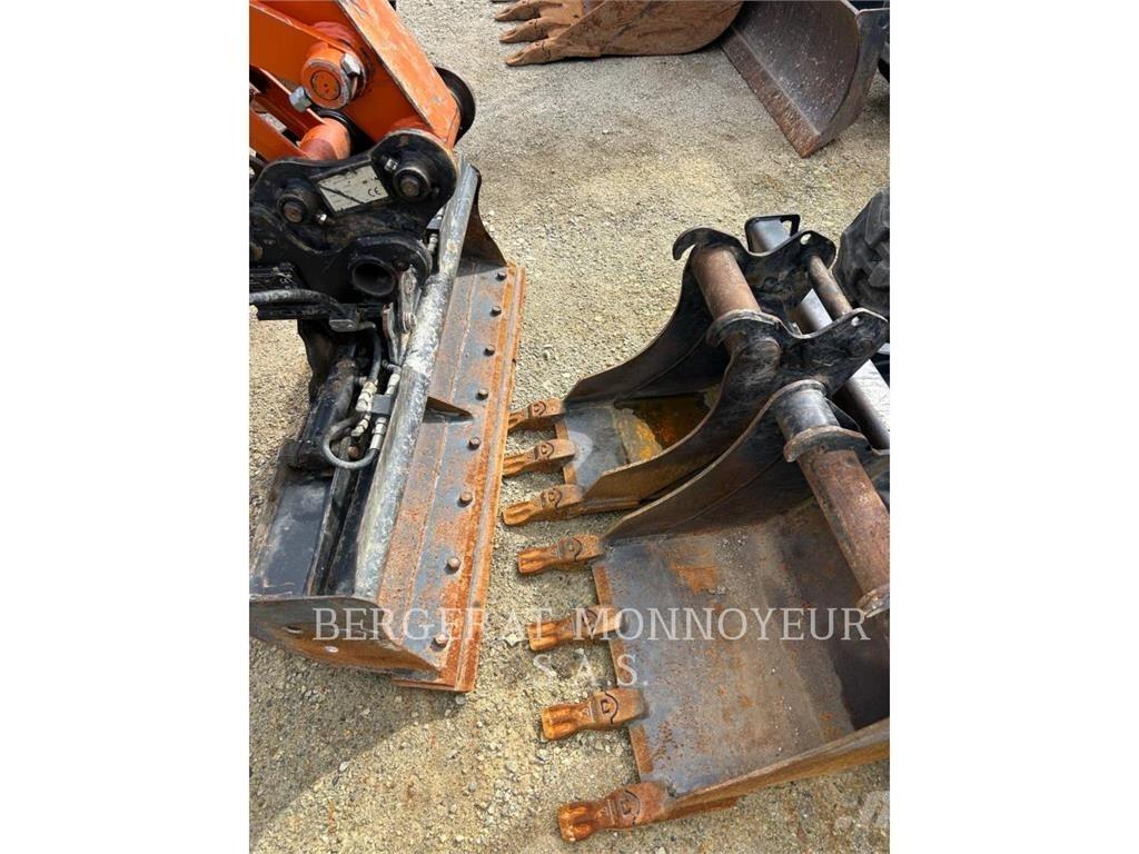 Hitachi ZX26U-6 Bandgrävare