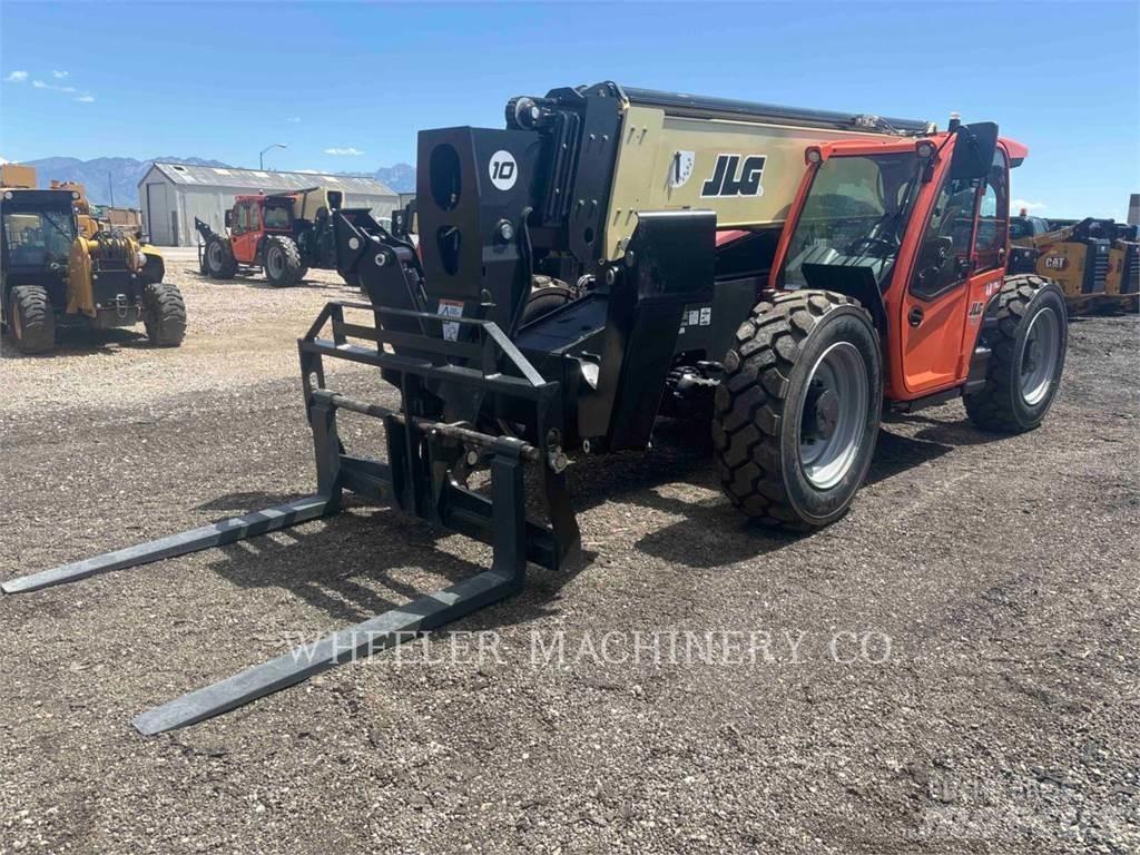 JLG 1055 Teleskoplastare