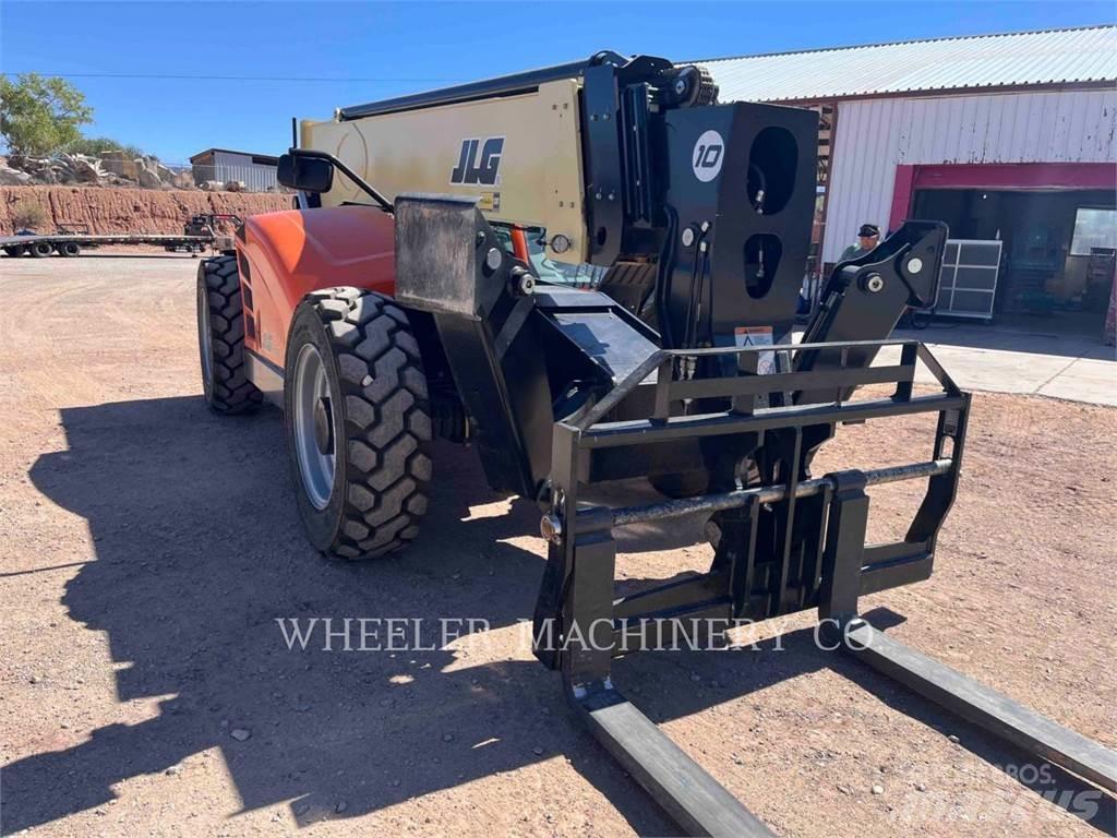 JLG 1055 Teleskoplastare